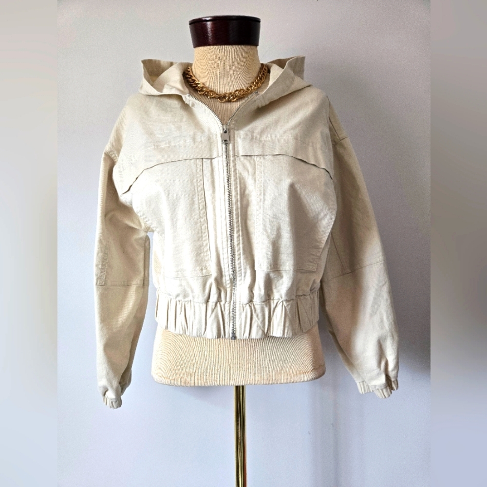 URBAN REVIVO Cropped Cream Cotton Utility Jacket. Size  4